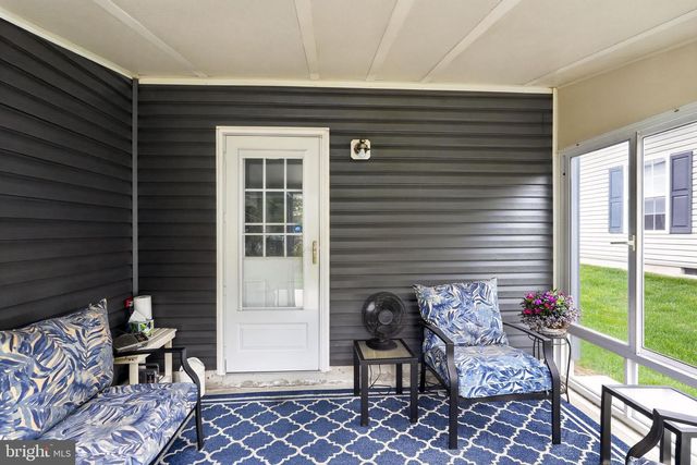 411 HONEYSUCKLE LN, Blue Bell, PA 19422