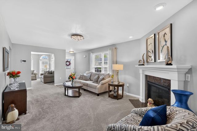 411 HONEYSUCKLE LN, Blue Bell, PA 19422