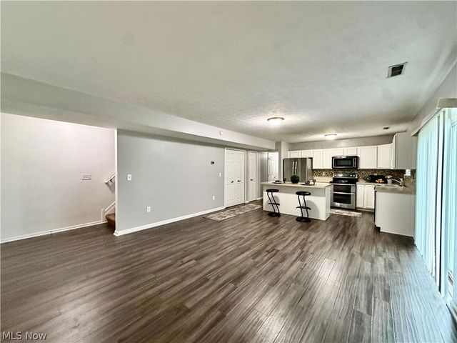 3558 E 71st Street, Cleveland, OH 44105
