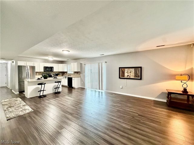 3558 E 71st Street, Cleveland, OH 44105