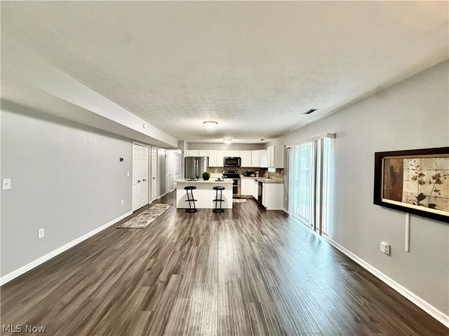 3558 E 71st Street, Cleveland, OH 44105