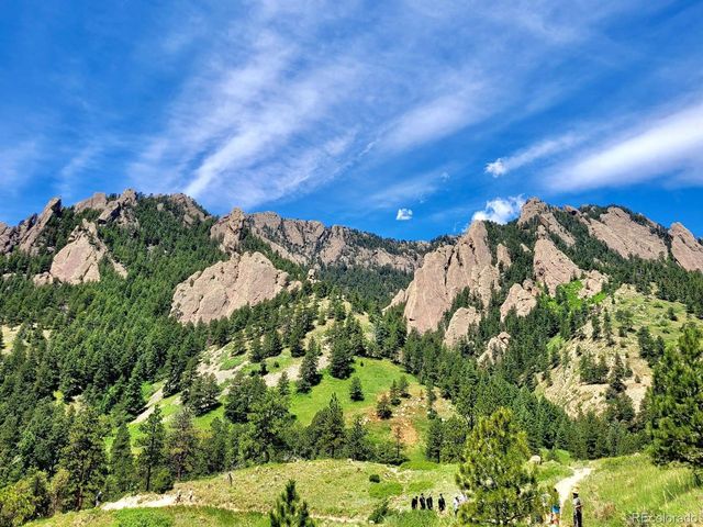 8436 Pierson Ct, Arvada, CO 80005