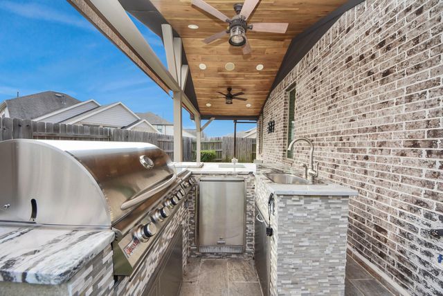 6110 Dovetail Cliff Court, Katy, TX 77493