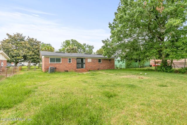 5246 DEVRON Drive, Jacksonville, FL 32209