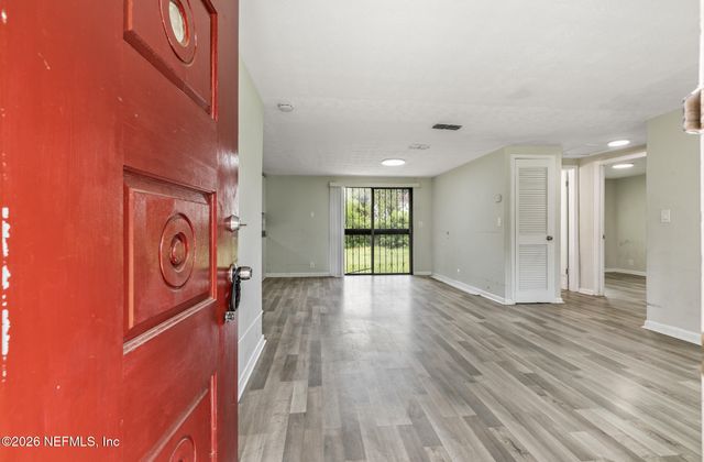 5246 DEVRON Drive, Jacksonville, FL 32209