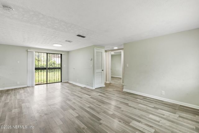5246 DEVRON Drive, Jacksonville, FL 32209