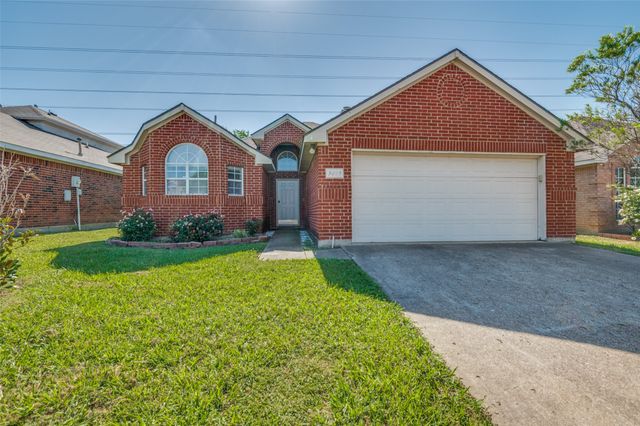5615 Wellston Drive, Arlington, TX 76018