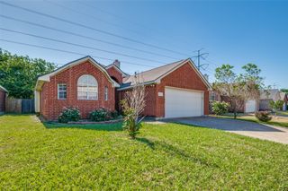 5615 Wellston Drive, Arlington, TX 76018
