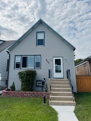 3024 East Avenue, Berwyn, IL 60402
