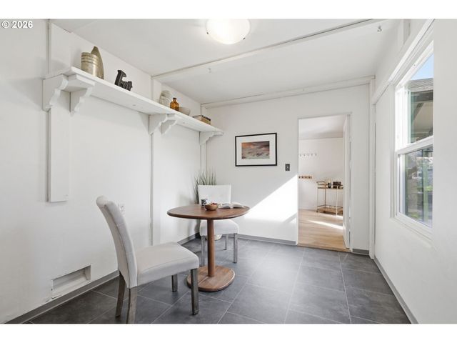 1314 DALTON Dr, Eugene, OR 97404