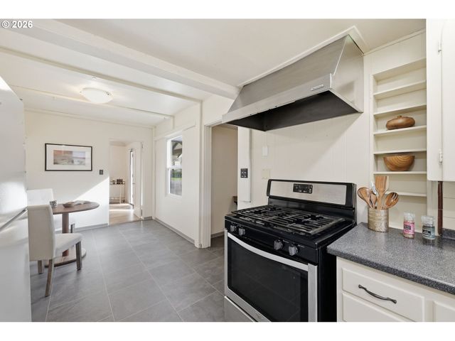 1314 DALTON Dr, Eugene, OR 97404