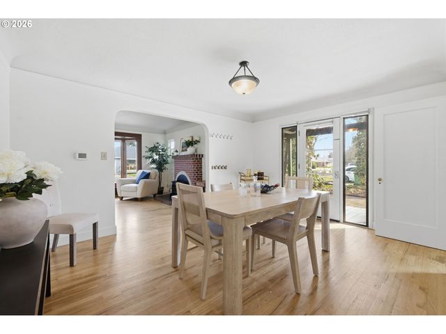 1314 DALTON Dr, Eugene, OR 97404