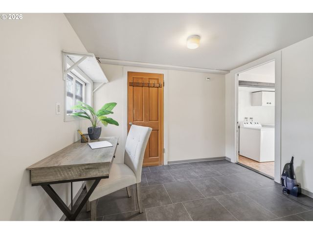 1314 DALTON Dr, Eugene, OR 97404