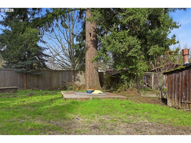 1314 DALTON Dr, Eugene, OR 97404