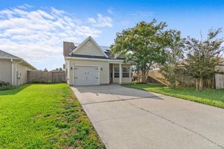 1944 Crosscreek Cir, Gulf Breeze, FL 32563