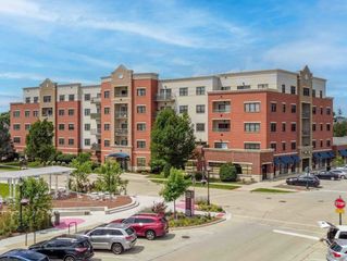 14 S Prospect Street 211, Roselle, IL 60172