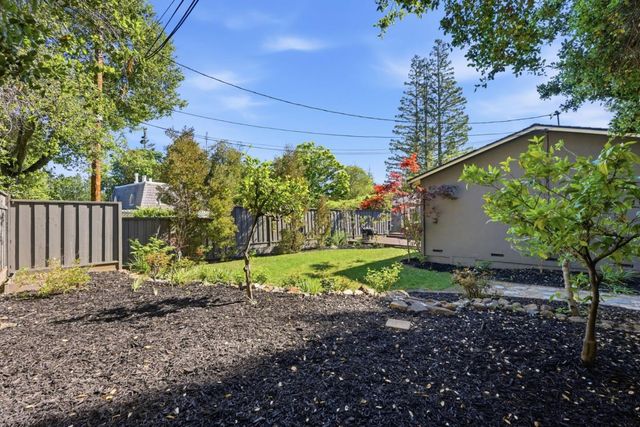 20 Campo Bello Court, Menlo Park, CA 94025