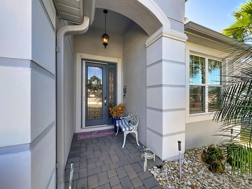 Image 3 of property listing at 2381 HICKORY GROVE STREET, Clermont, FL 34715