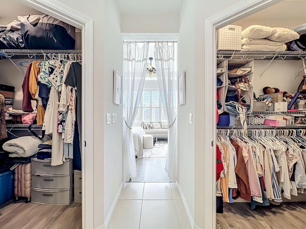 Image 29 of property listing at 2381 HICKORY GROVE STREET, Clermont, FL 34715