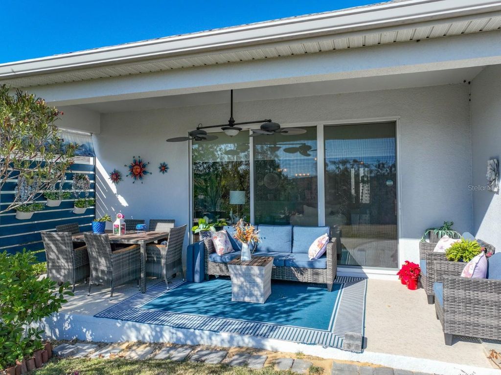 Image 37 of property listing at 2381 HICKORY GROVE STREET, Clermont, FL 34715