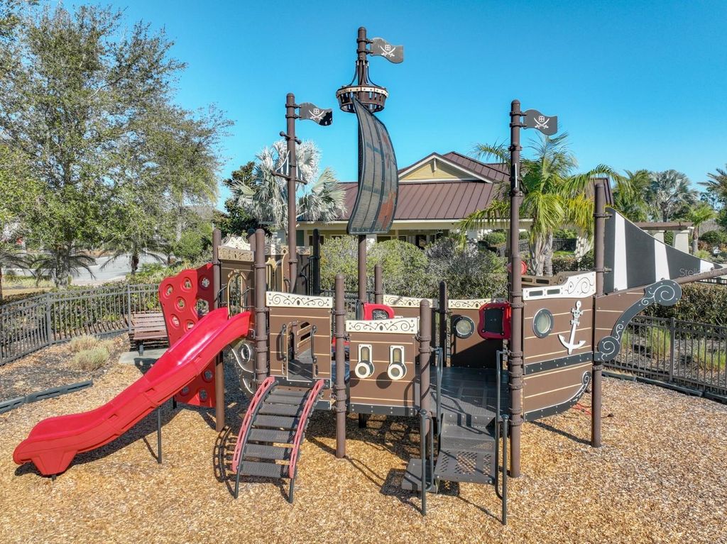 Image 67 of property listing at 2381 HICKORY GROVE STREET, Clermont, FL 34715