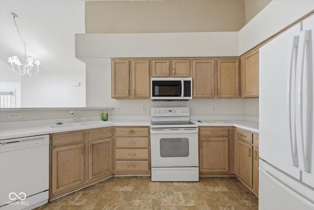 2392 Steeple Chase, Shelbyville, IN 46176
