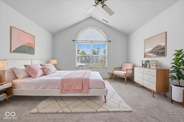 2392 Steeple Chase, Shelbyville, IN 46176
