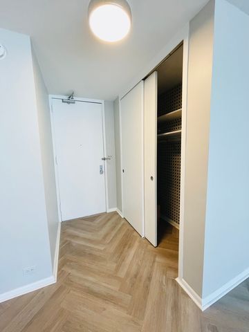 4800 S Chicago Beach Drive 2512N, Chicago, IL 60615