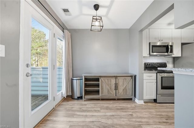 705 New River Ct Apt G, Chesapeake, VA 23320