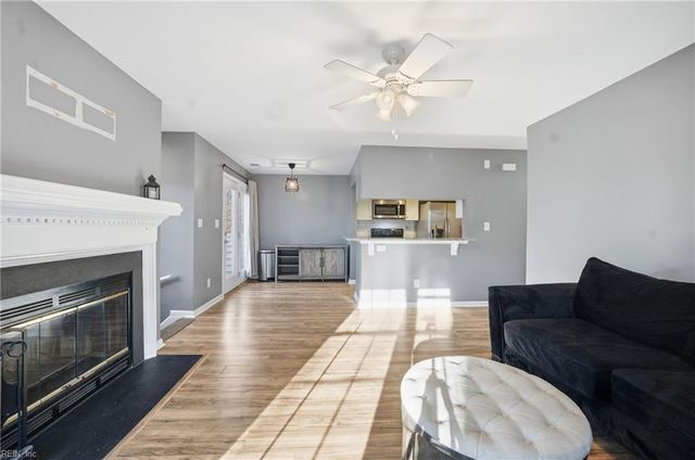 705 New River Ct Apt G, Chesapeake, VA 23320