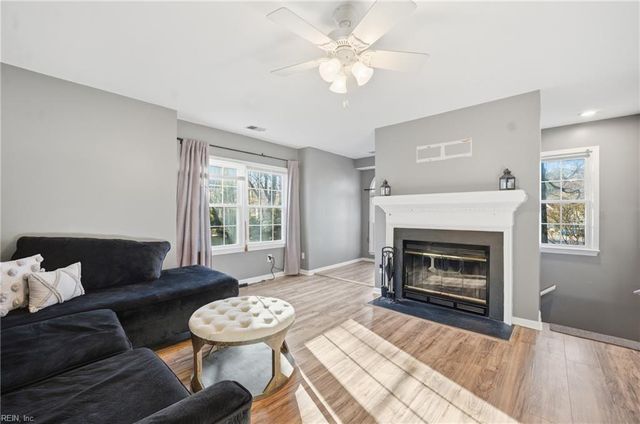 705 New River Ct Apt G, Chesapeake, VA 23320