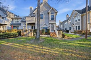 705 New River Ct Apt G, Chesapeake, VA 23320