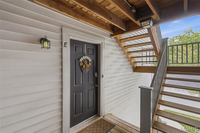 7600 Triwoods Drive E, Shrewsbury, MO 63119