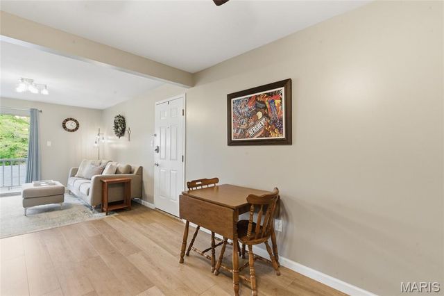 7600 Triwoods Drive E, Shrewsbury, MO 63119