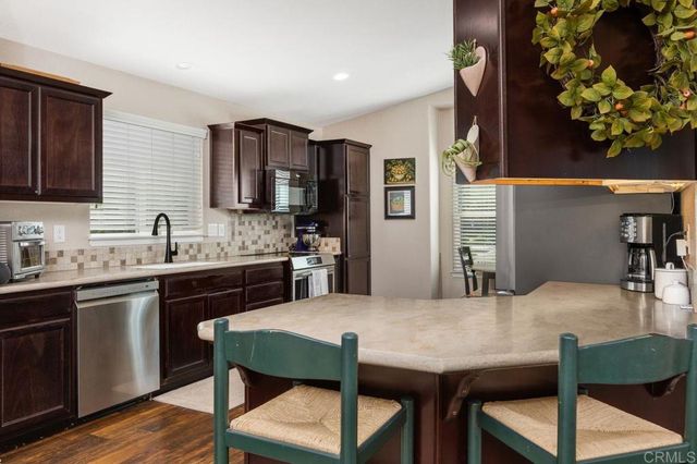 8975 Lawrence Welk Drive 112, Escondido, CA 92026