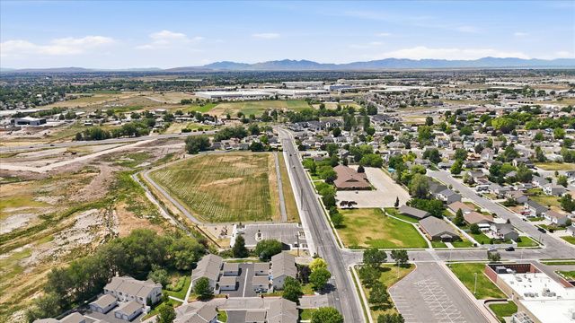 1996 N 425 W, Harrisville, UT 84414
