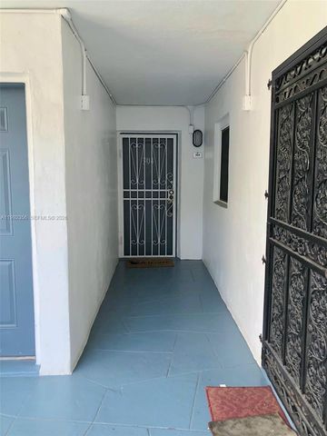 1230 NE 139th St 304, North Miami, FL 33161