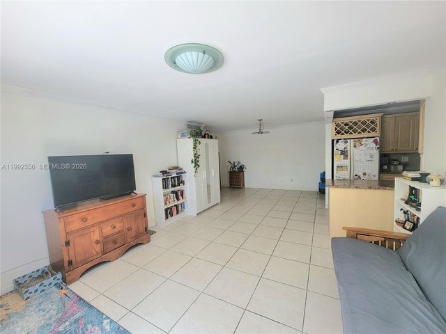 1230 NE 139th St 304, North Miami, FL 33161