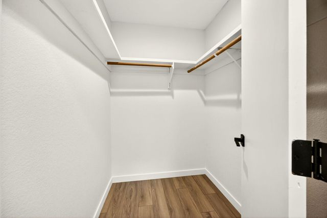 24 Dewey Street, Ashland, OR 97520