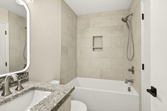 24 Dewey Street, Ashland, OR 97520