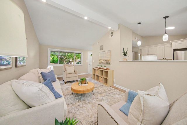 2731 Canterbury Road, Ann Arbor, MI 48104