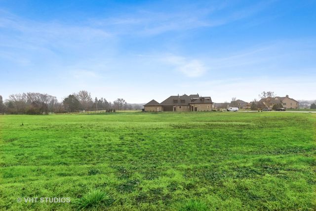 18345 S Pineprairie Drive, Mokena, IL 60448