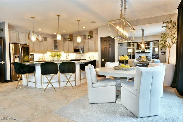 242 Howland Terrace Boulevard, Warren, OH 44484