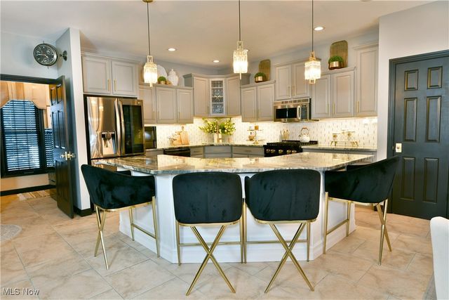 242 Howland Terrace Boulevard, Warren, OH 44484