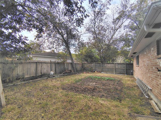 2227 Quail Valley East Drive, Missouri City, TX 77459