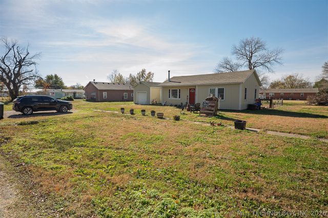 157 S Springfield Street, Welch, OK 74369