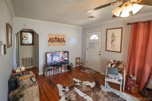 157 S Springfield Street, Welch, OK 74369