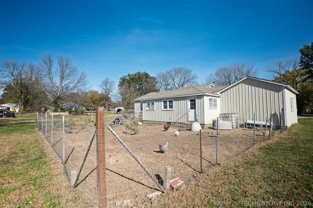 157 S Springfield Street, Welch, OK 74369