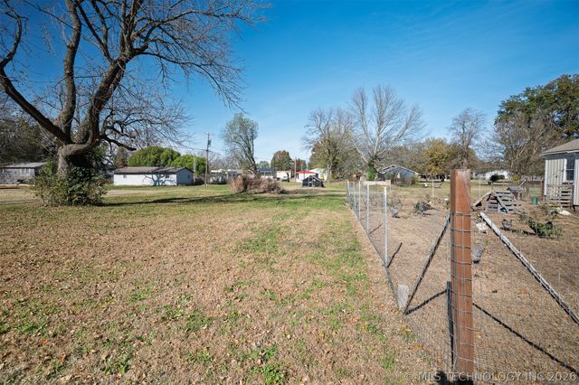 157 S Springfield Street, Welch, OK 74369