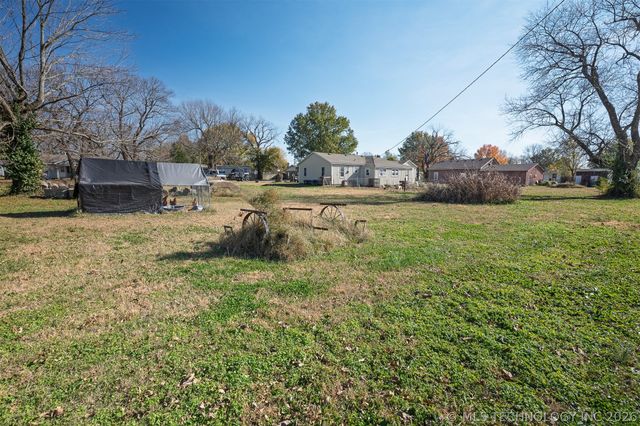 157 S Springfield Street, Welch, OK 74369